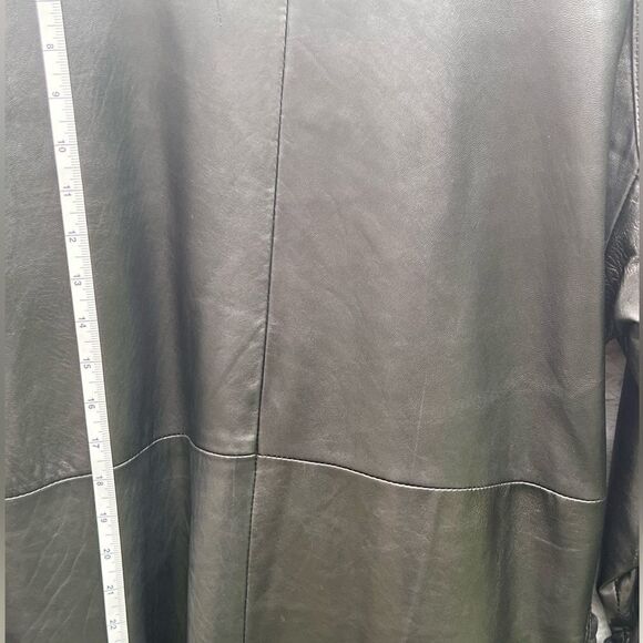 Vintage Women’s Leather by Wilson trench coat single snap closure size Medium - Picture 6 of 9